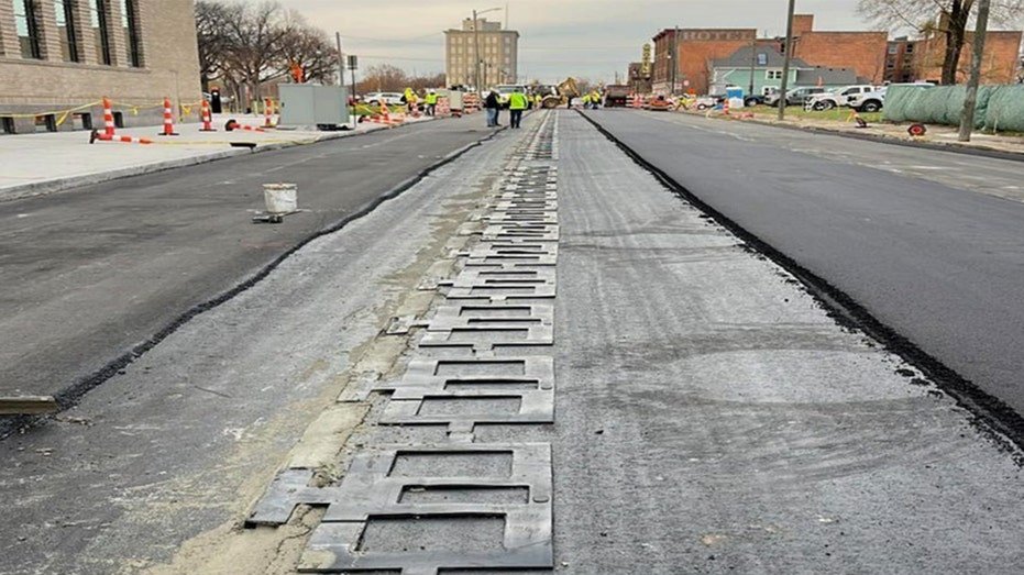 Street wireless charging in Detroit