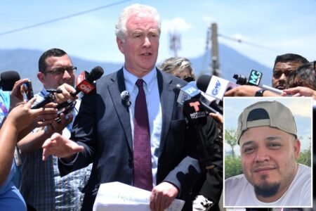 Maryland Sen. Chris Van Hollen turned away from El Salvador prison in push for alleged MS-13 member Kilmar Abrego Garcia’s return