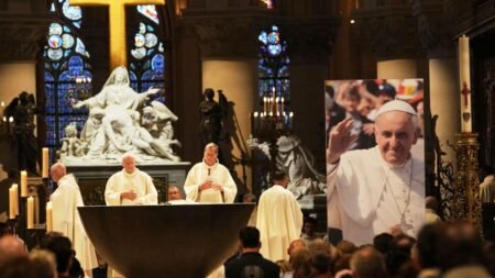 Pope Francis: Tributes, mass and vigils held across Europe