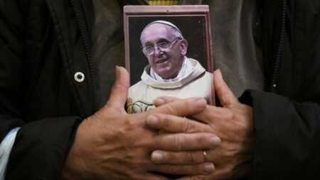 Who are the possible contenders to replace Pope Francis?
