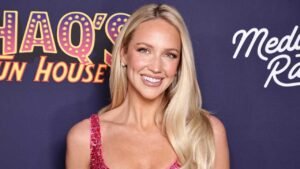Ex-ESPN anchor says she was 'chewed out' over picture with GOP lawmaker, UFC fighter
