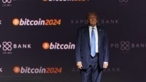 Trump's meme coin soars as president offers dinner to top holders