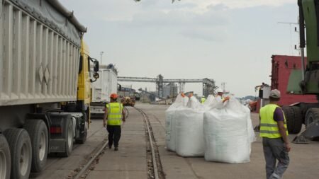MEP back steep tariff on Russian and Belarusian fertilisers