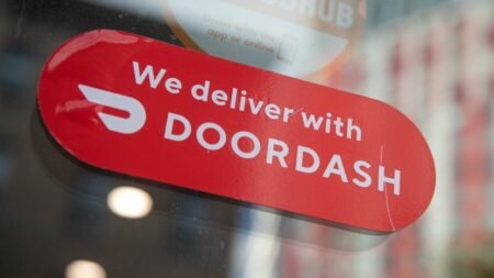 DoorDash to purchase UK rival Deliveroo for .9B
