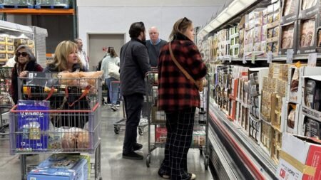 Fed's favored inflation gauge shows consumer prices eased in April