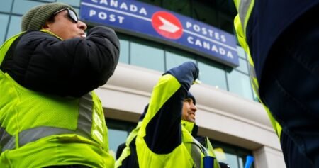 Canada Post says no response from union on latest offer