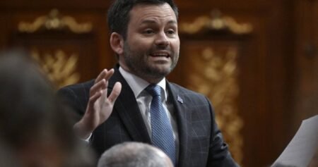 Quebec sovereigntists watch Alberta referendum talk with optimism, disdain