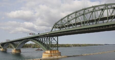 3 foreign nationals arrested at Ontario land border after illegal crossing: RCMP
