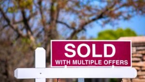 These states see the most all-cash home purchases