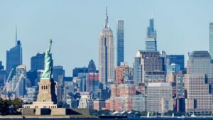 US to gain 7,500 millionaires with .7B in wealth in 2025: report