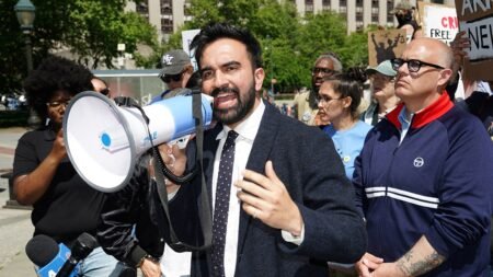 Mamdani dodges responsibility for threats to NYPD in first presser since deadly Manhattan shooting