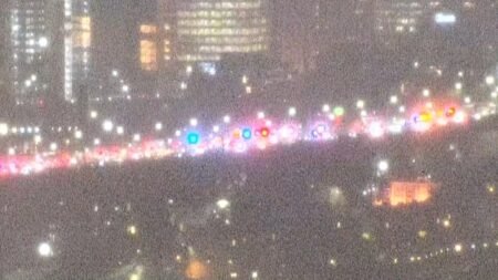 Six cars have collided on Sydney Harbour Bridge
