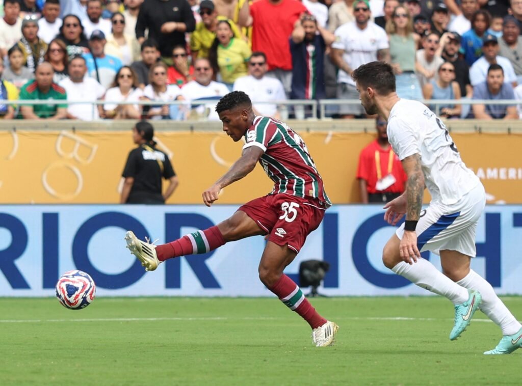 Hercules the hero as Fluminense beat Al Hilal in Club World Cup quarters