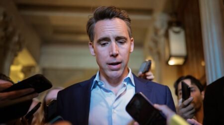 Trading blows: Trump and Hawley make up, but GOP anger continues over stock trade ban