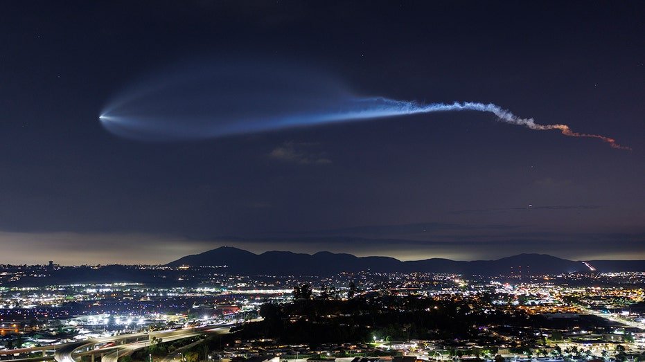 SpaceX launch seen from Santee, Calif.