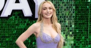 This  Shoulder Bag Looks Nearly Identical to Lindsay Lohan’s ,500 Bottega One