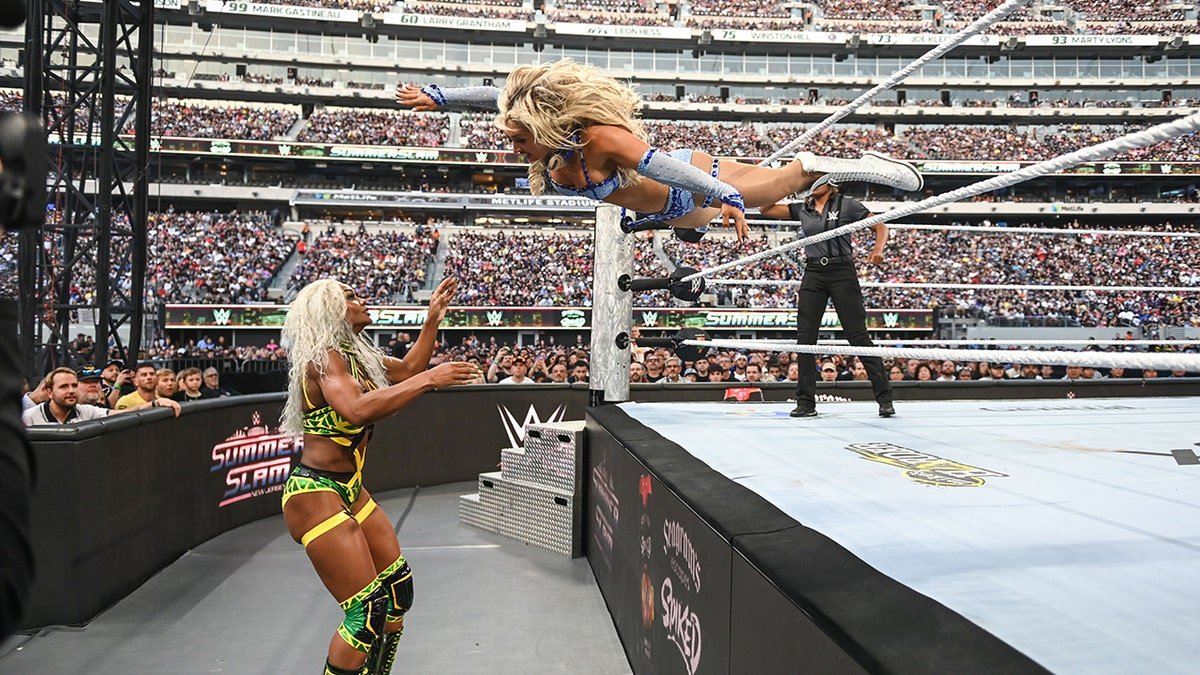 Tiffany Stratton dives