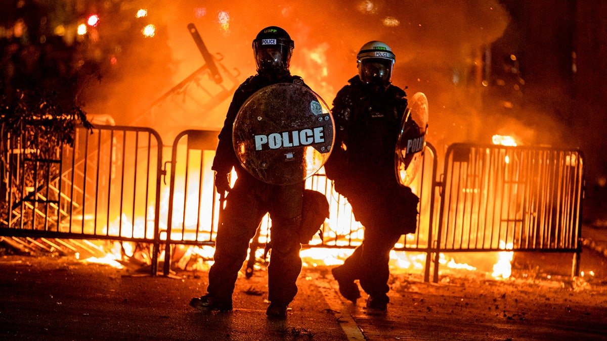 Police during 2020 riot in D.C.