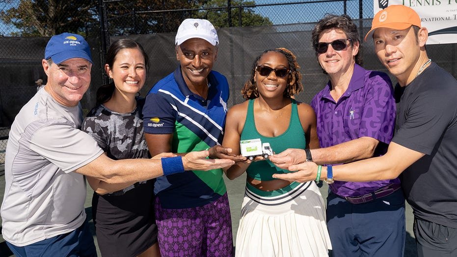 City Harvest Celebrity Chefs & Friends Golf and Tennis Tournament patrons