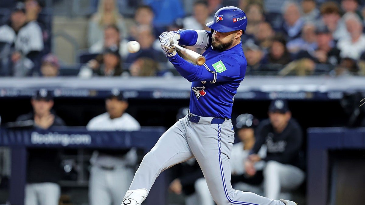 Nathan Lukes hits RBI single