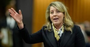 Canada and Korea sign MOU for more trade, including autos and minerals