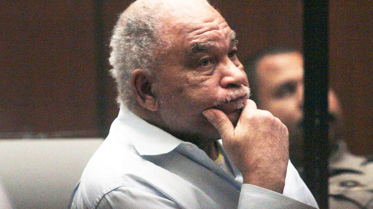 Samuel Little listening in court.