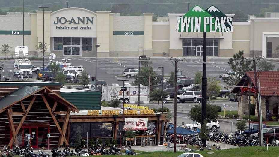 twin peaks building and sign