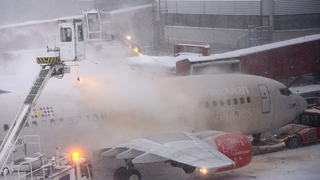 Berlin airport suspends flights due to winter weather: Your rights