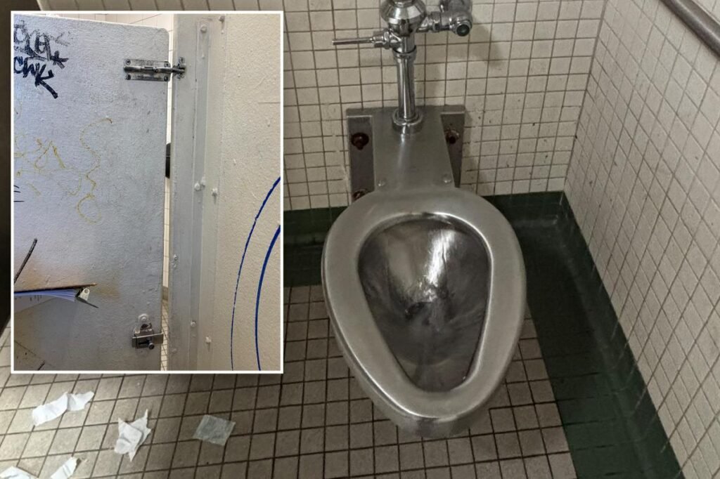MTA subway bathrooms in the crapper with most missing toilet seats, paper and soap: scathing report
