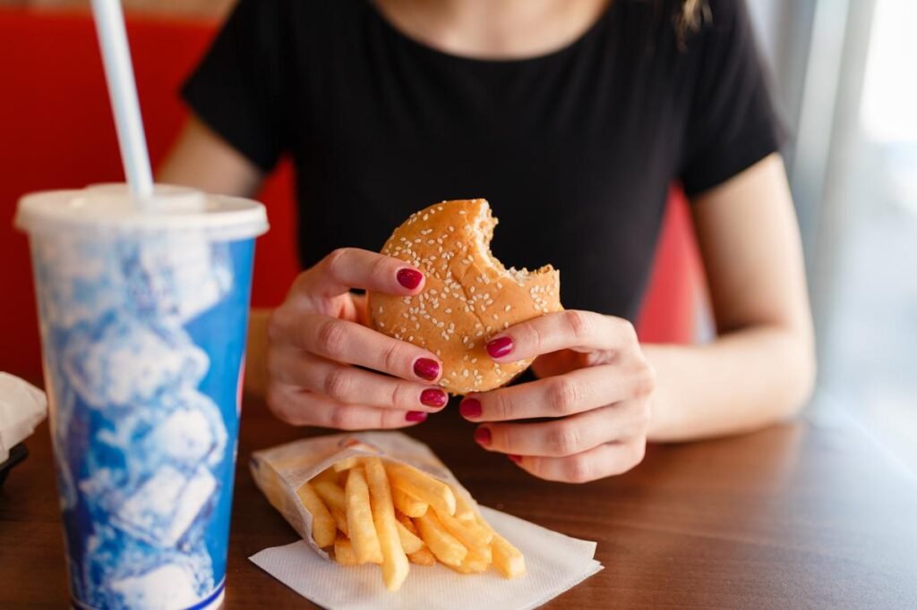The real reason why Americans eat so much fast food — and it’s got nothing to do with cost or cravings The real reason why Americans eat so much fast food — and it’s got nothing to do with cost or cravings