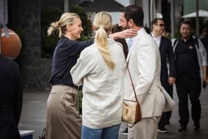 Friendly encounter at Australian Open between Sarah Murdoch and Ryan Stokes