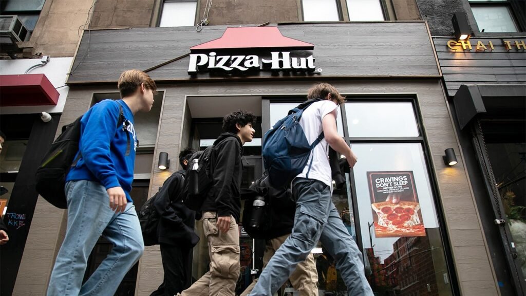 Pizza Hut to close around 250 locations