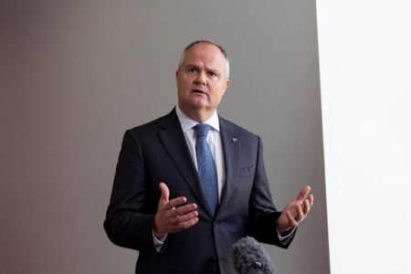 Israeli president arrives in Sydney as court challenge looms; Coalition unites again