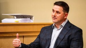 Reactions pour in after Ole Miss coach’s head-turning testimony about new fathers during football season Reactions pour in after Ole Miss coach’s head-turning testimony about new fathers during football season