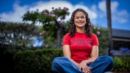 High demand leaves many students missing out on Monash medicine, Melbourne University science degrees