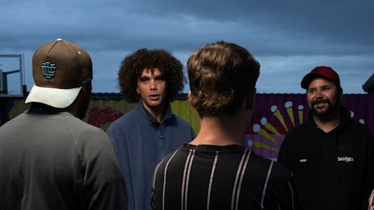 BackTrack Night Crew workers Zac Craig and Steph Olsen talk to young people in Armidale.