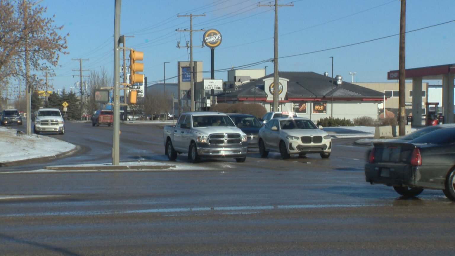 Saskatoon organizations show split opinions on proposed intersection design
