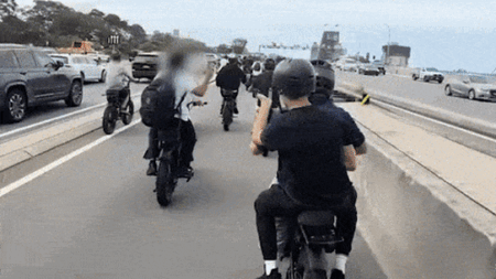 Police catch up with man behind Harbour Bridge e-bike mayhem