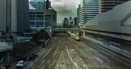 GO Trains to still be on reduced schedule Thursday morning as track fix continues