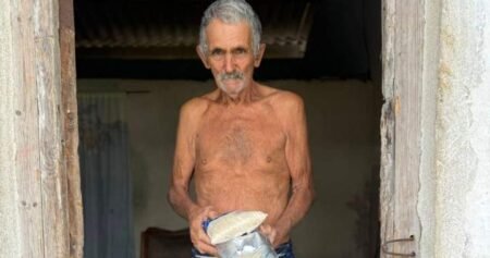 Canadians wait for flights out of Cuba, aid struggling to get in amid U.S. energy blockade