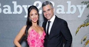 Jessica Alba and Cash Warren Finalize Their Divorce More Than 1 Year After Split Jessica Alba and Cash Warren Finalize Their Divorce More Than 1 Year After Split