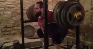 Winnipeg man powerlifted through cancer treatment, hopes to inspire others