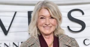 Martha Stewart Used a  Gel Eyeliner for her Soft Smokey Eye Look on the Red Carpet