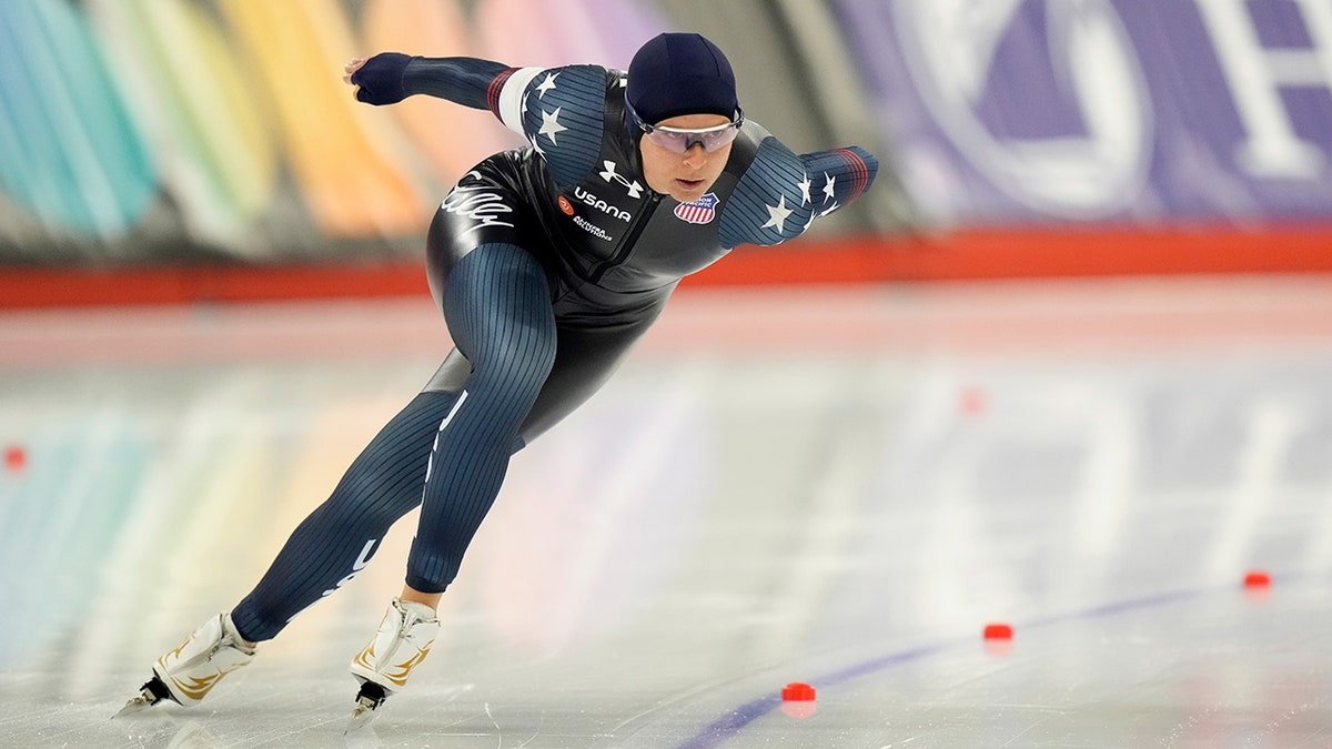 Speedskater Brittany Bowe competes