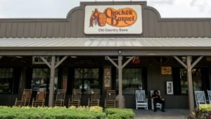 Cracker Barrel responds to reports about employee dining requirements during work travel