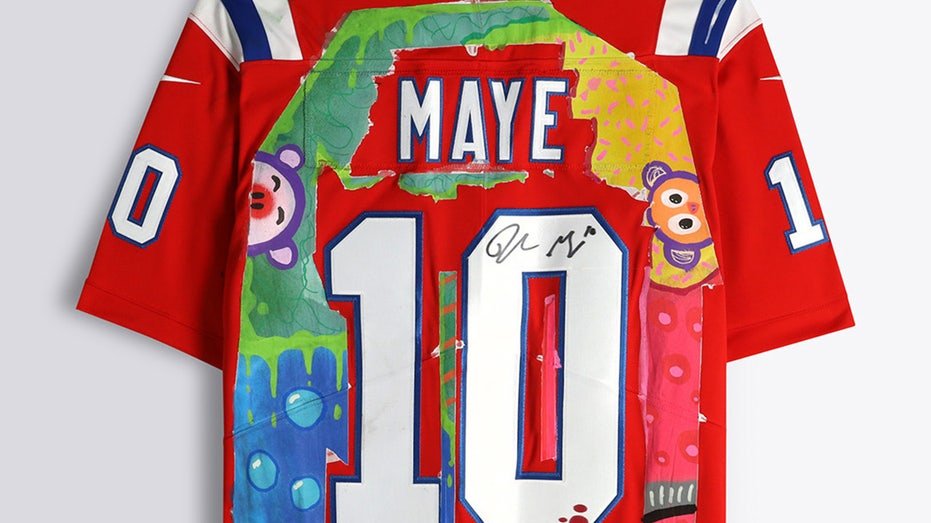Fanatics Fine Art Drake Maye jersey