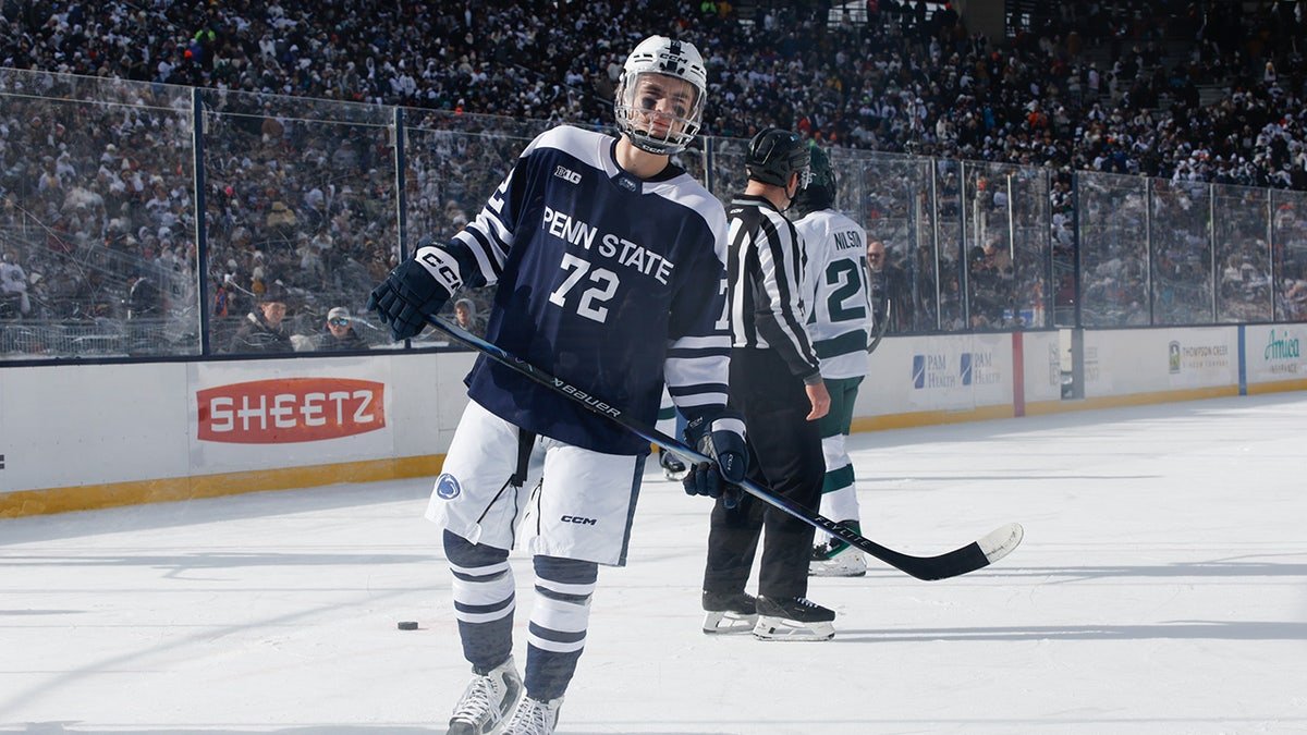 Gavin McKenna skates