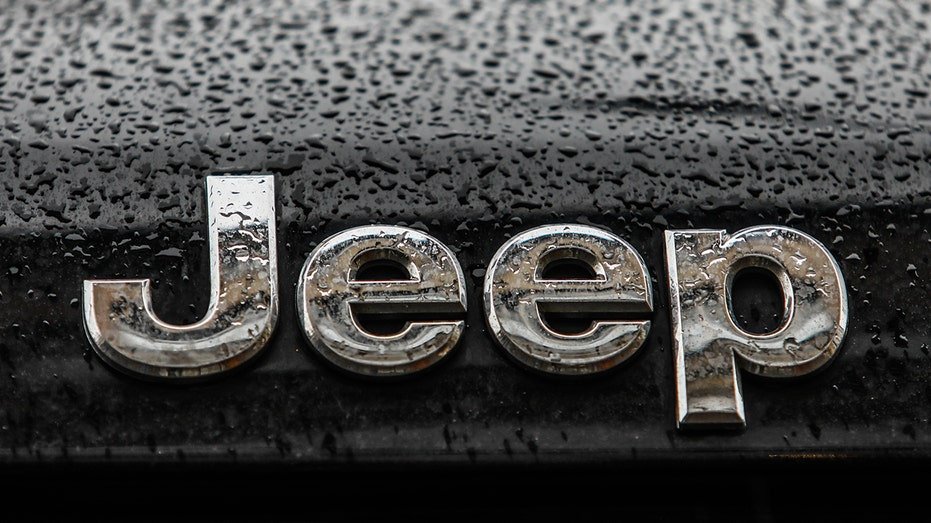 Jeep car logo