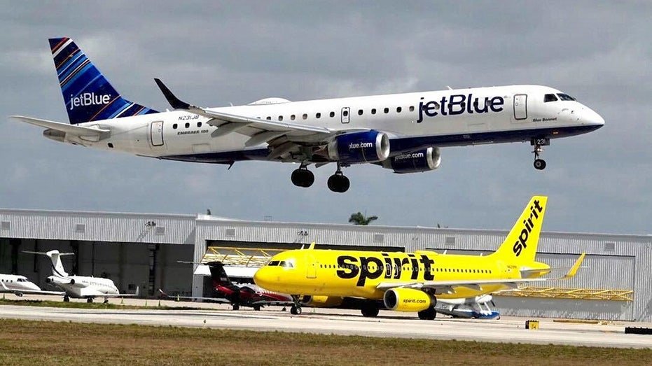 JetBlue and Spirit airliners