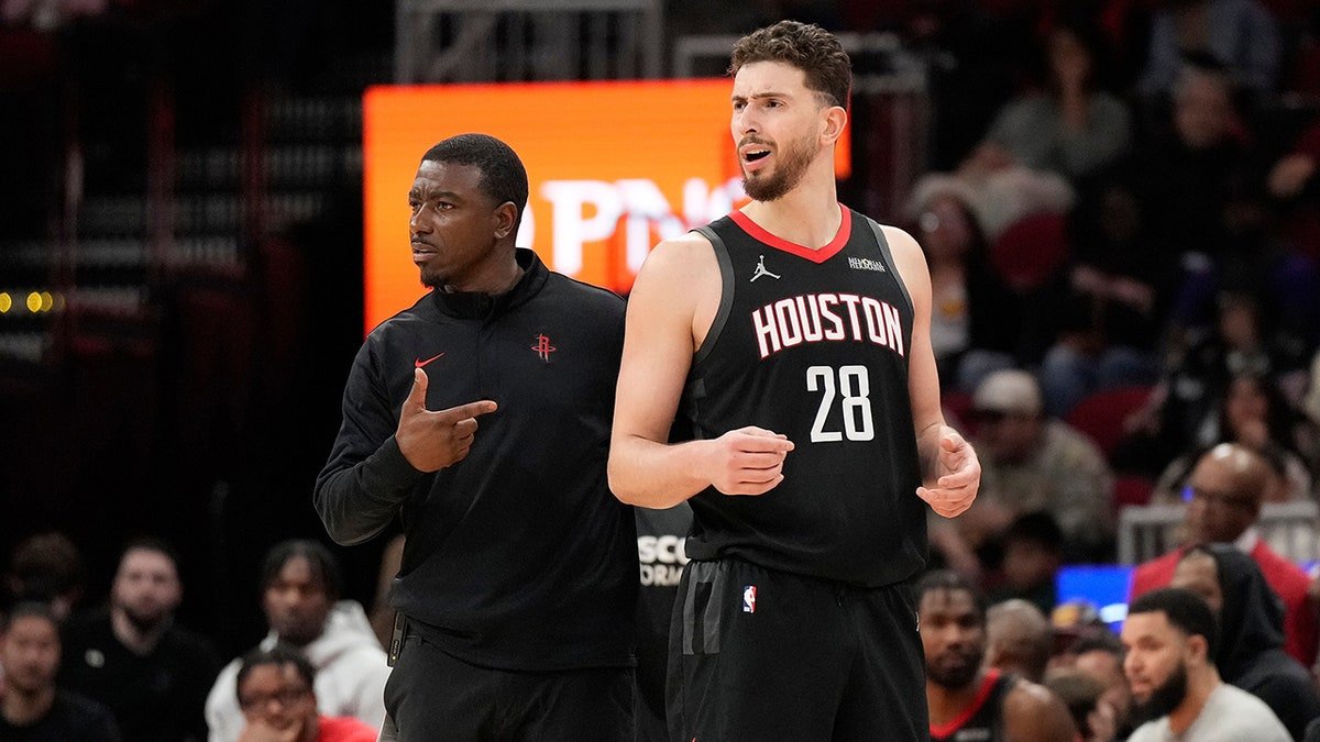 Alperen Sengun on the sideline